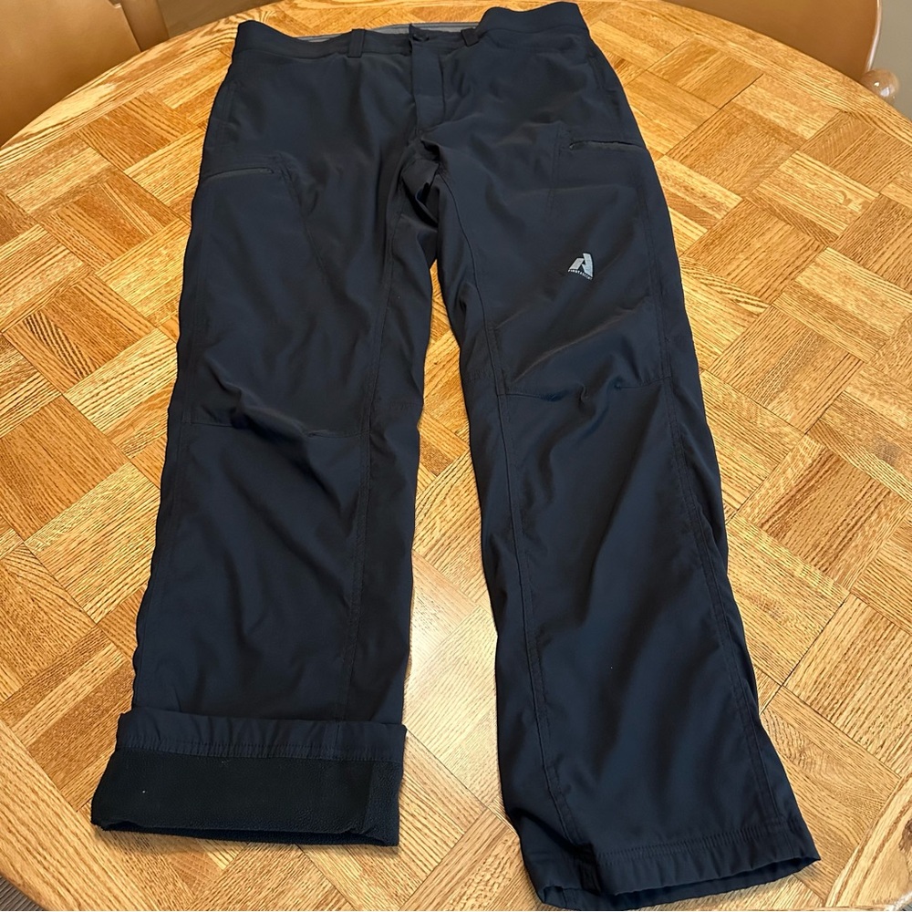 Eddie Bauer Fleece lined First Ascent Men's Black Cargo Pants 36x32